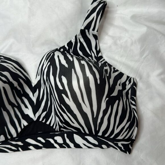 Cacique Women’s Plus Size Zebra Print Lightly Lined No Wire. Size 40DDD. - Picture 2 of 9